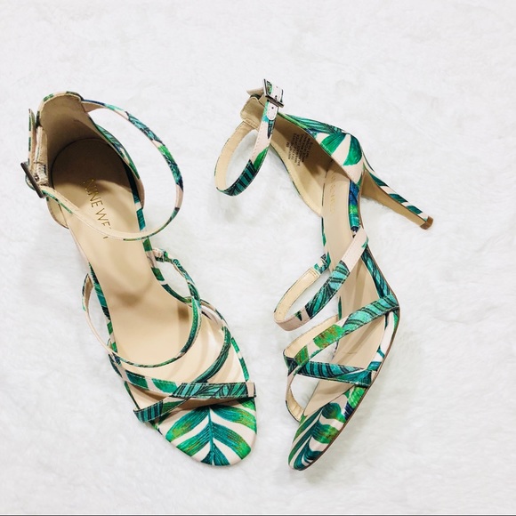 Nine West Shoes - Nine West green leaf sandal heel